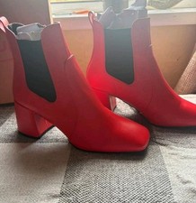 Size 6 Schuh Boots Red Block Heel Slip On Round Toe Elasticated Side New 