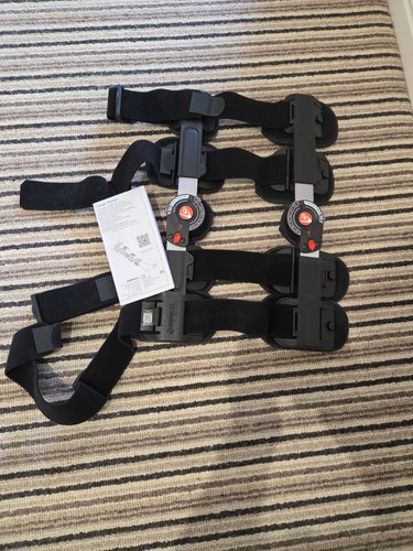 Hinged knee brace - hinged, side