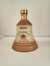 Wade Pottery Bells Old Scotch Whisky Bottle Ceramic Bell Shape Decanter 