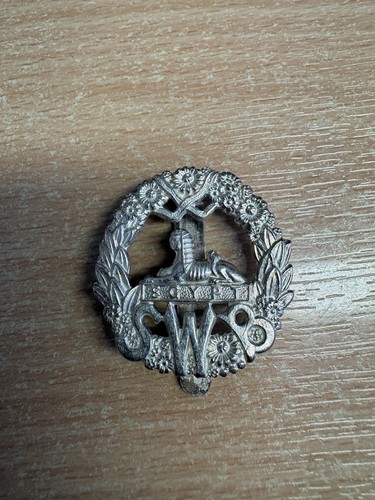 British army cap badge for - army,