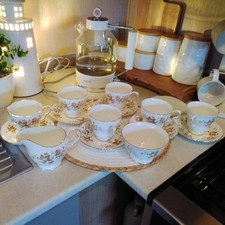 Colclough Avon Pattern 8656