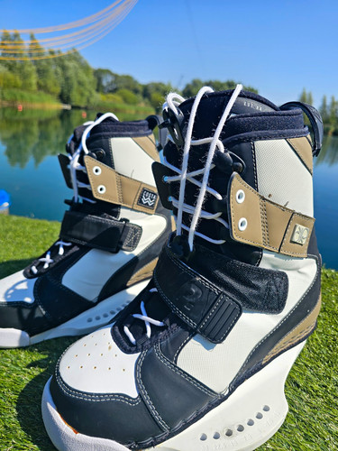 Duble wakeboard bindings - up,
