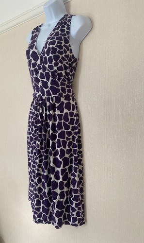 Hobbs purple white animal - &,