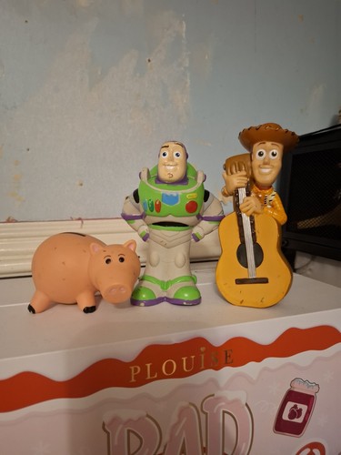 Toy story buzz - buzz,woody,and, hamm