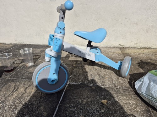 Tricycle bicycle - tricycle, to