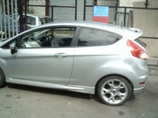 FORD FIESTA ZETEC-S 3 DOOR
