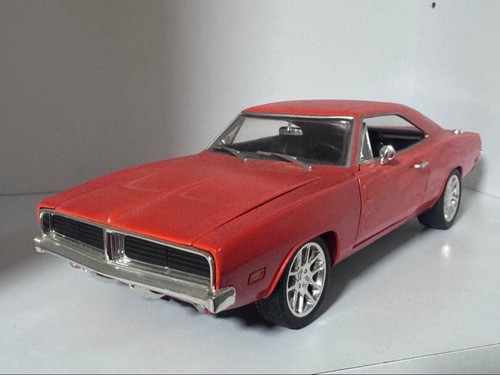 Hot wheels dodge charger - wheels, 1/18