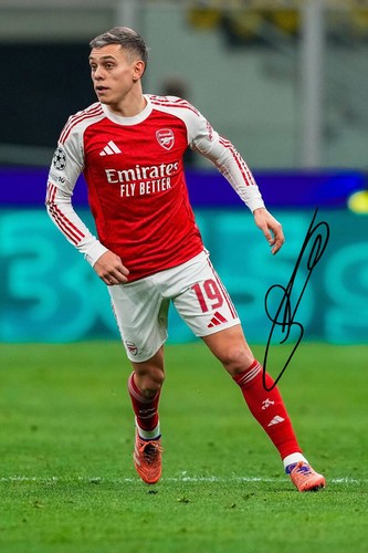 Leandro trossard signed pre - trossard,