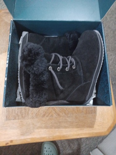 Emu black boots - boots, size