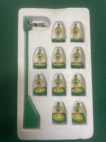 Subbuteo lightweight team 709 - subbuteo,