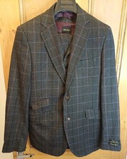 Holland Esquire 3 Piece Suit