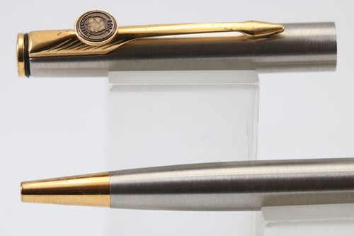 Vintage parker insignia - (1993),