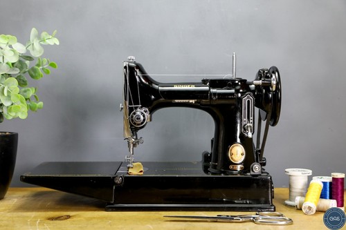 Excellent 1955 vintage singer - vintage,