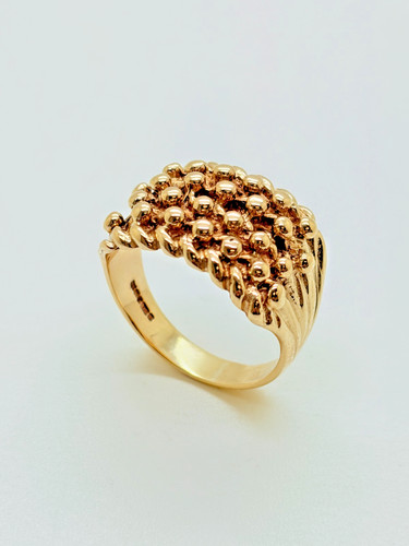 9ct yellow solid - yellow, 4