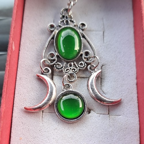 Silver tone gothic crescent - tone,