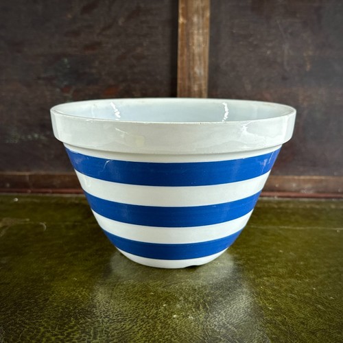 Vintage green cornishware - t.g.,