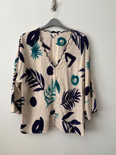 Monsoon scalloped neck - v,