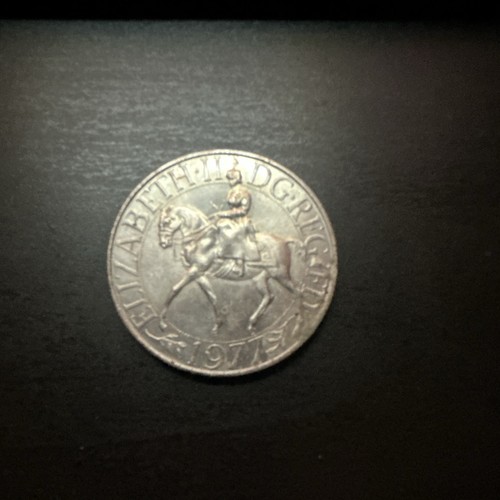 1977 crown coin elizabeth - coin,