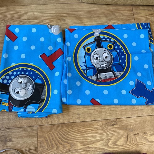Pair thomas the tank engine - tank,