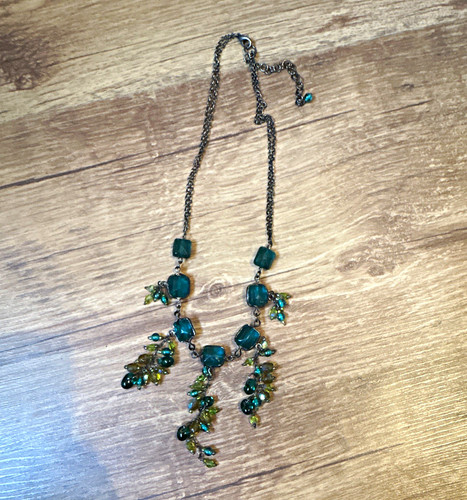 Green stone charm pendant - green,