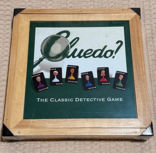 Cluedo nostalgia wooden - wooden, box
