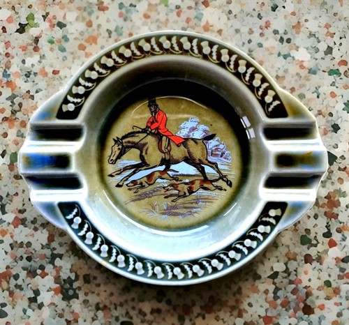 Wade porcelain 6x5 ashtray - wade, 6x5"