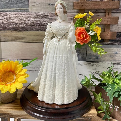 Queen victoria coalport - queen,