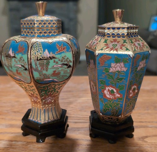 Pair finely detailed - pair, of