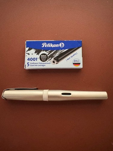 Pelikan fountain pen champagne - pelikan,