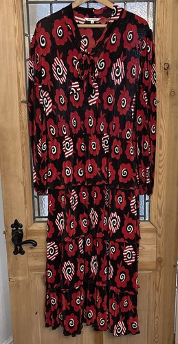 Black dark red white - black,