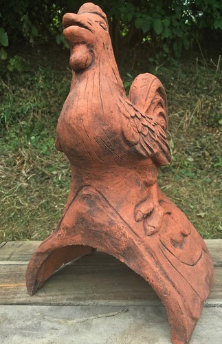 Hen chicken cockerel - hen, roof
