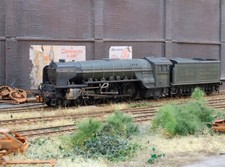 OO gauge locomotive: Weathered
