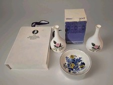 Wedgwood Pin dishes 2 vases