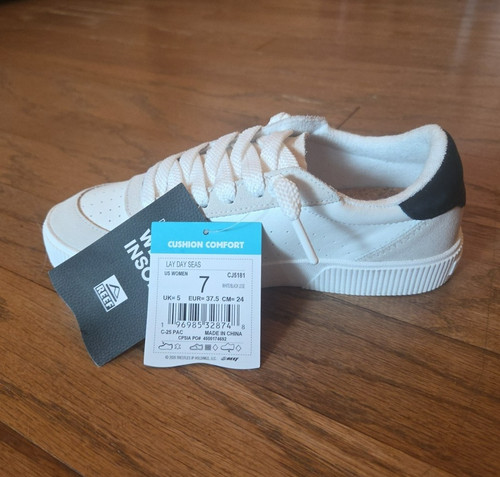 Reef lay day seas white - day,