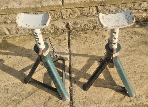 Car jack stands pair - car,