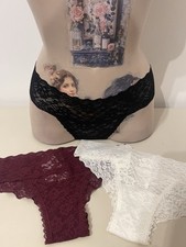 Gilly Hicks Lace Cheeky Briefs 3 Pack White Black Wine Red Size Small RRP £25