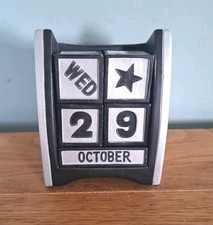 Perpetual Bock Calendar. Desk Furniture Calendar Vintage