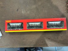 Hornby R6222A 32.5T MGR Coal Hopper HAA Triple Pack Weathered