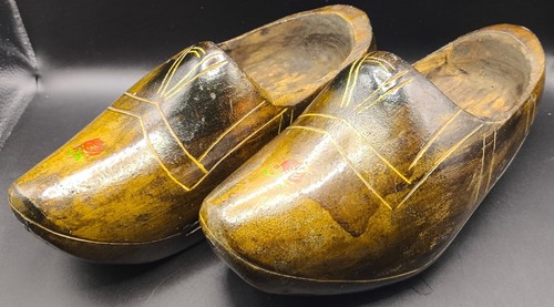 Vintage pair wooden dutch - vintage,