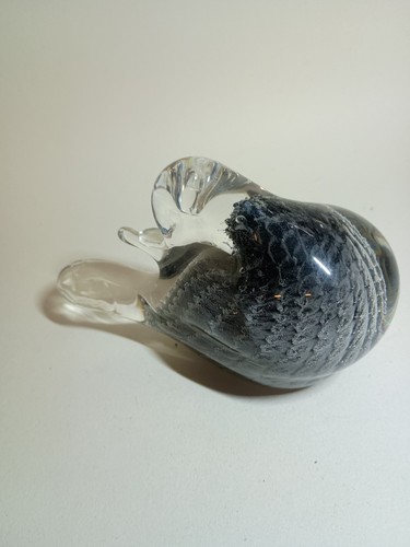 Vintage nason glass made - v,