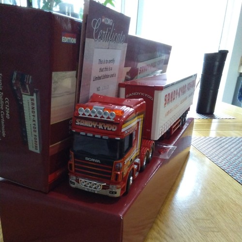 Corgi hauliers renown - hauliers, 1:50