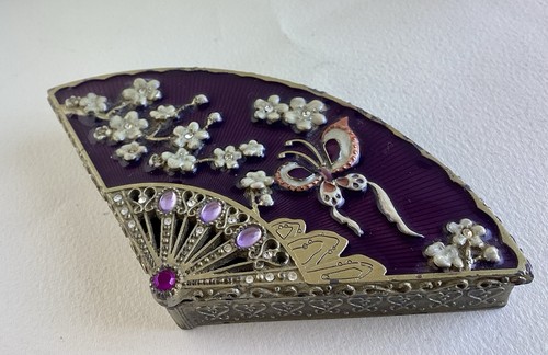 Vintage past times - past, enamelled