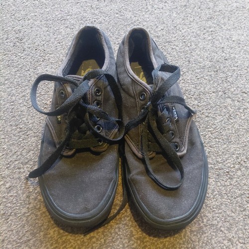 Vans black trainers size - black,