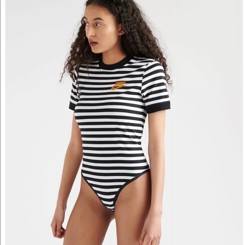 Nwt nike women - nwt, striped
