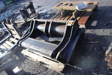 £995 JCB LOADING SHOVEL HEAD STOCK Z BAR QUICK HITCH- JCB 426 436 ref 1253