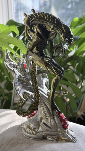 Alien xenomorph queen - xenomorph,