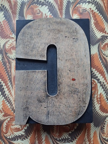 Huge wooden letterpress - wooden,