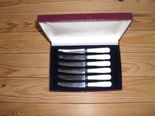 Vintage Dessert Knives Boxed