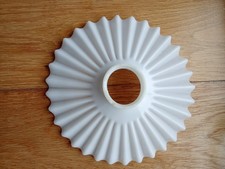 1 Opaline,  Pie Crust, Frilly