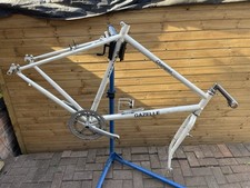 GAZELLE CHAMPION CYCLE FRAME SET 22.5” FRAME 700C / 28” WHEEL CHAINSET INCLUDED 
